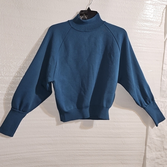 United Tokyo BlueTeal Sweater - Picture 4 of 10
